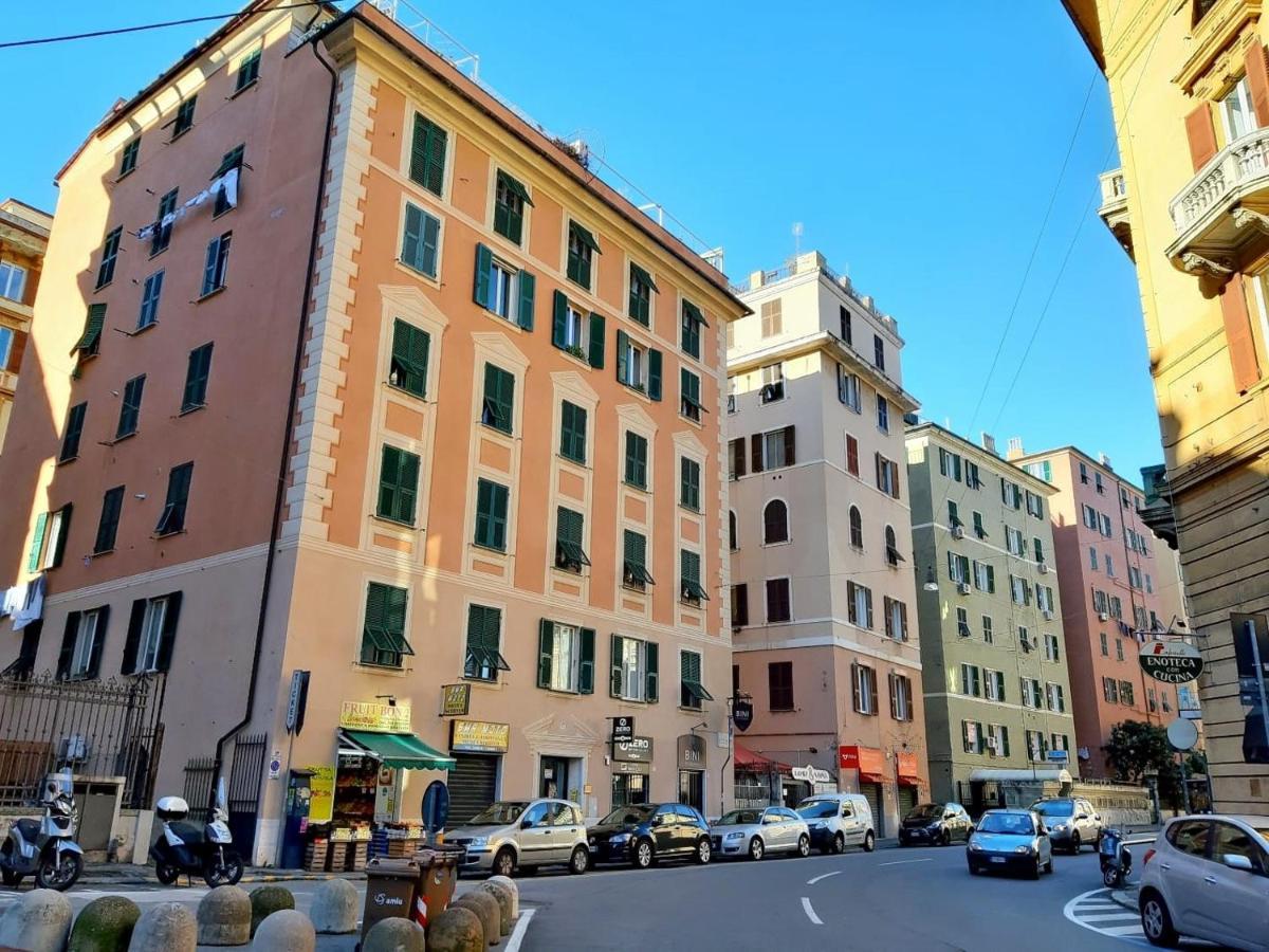 Bed and Breakfast A due passi da Genova Esterno foto