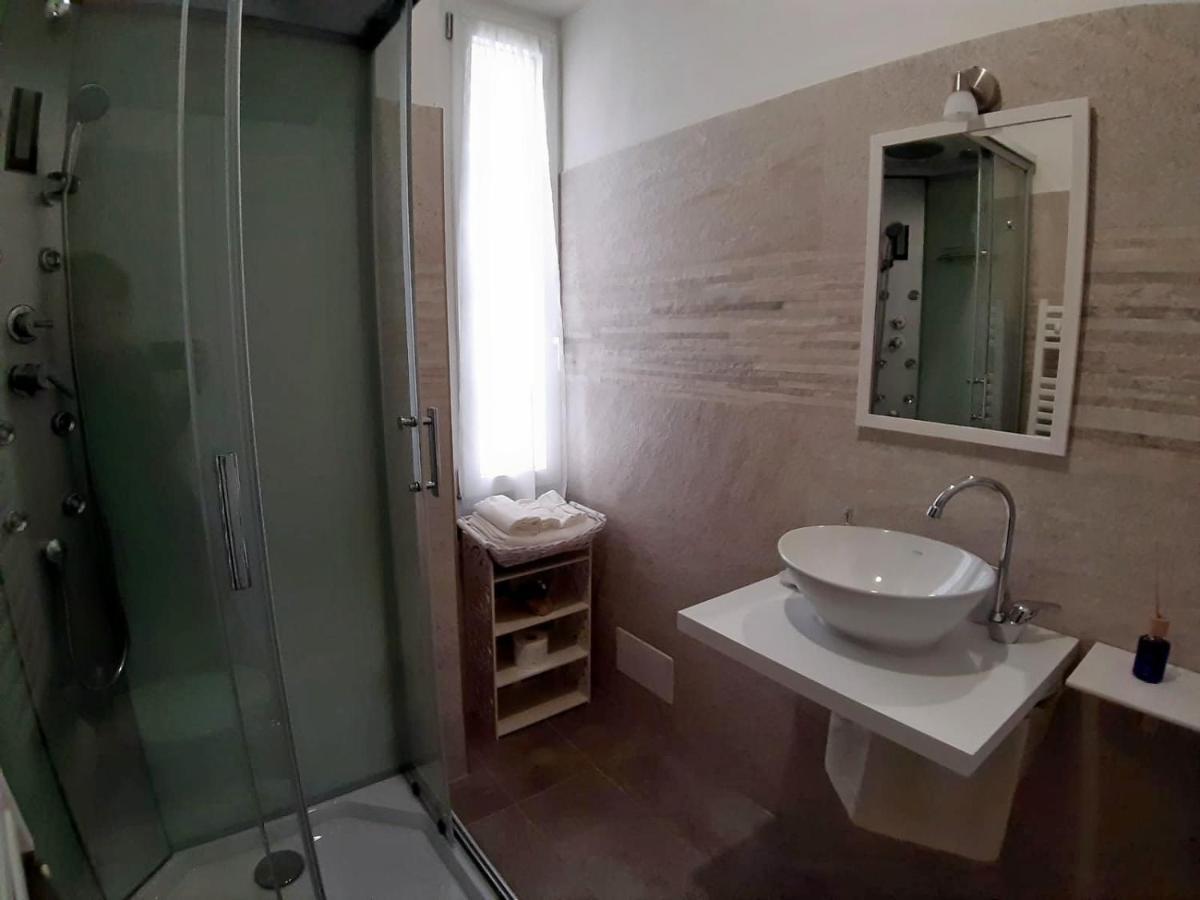 Bed and Breakfast A due passi da Genova Esterno foto